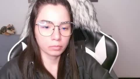 Alex online show from February 15, 3:31 am