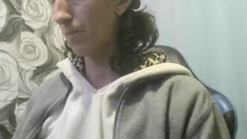 wolfxsnow online show from May 18, 8:42 am