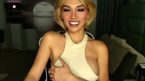 Julia online show from April 25, 4:36 am