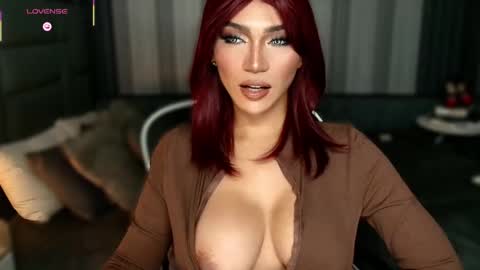 Julia online show from December 3, 2:34 am