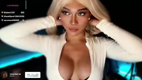Snapshot of womanofyourdesire_ts chatting on October 11, 12:15 am Julia online show from October 11, 12:15 am