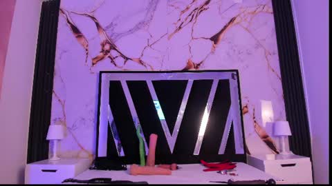 wonderkloe_ online show from July 26, 8:39 pm