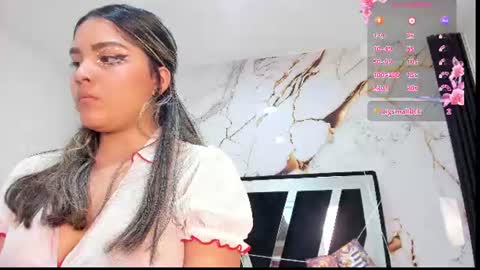 wonderkloe_ online show from July 16, 10:00 pm