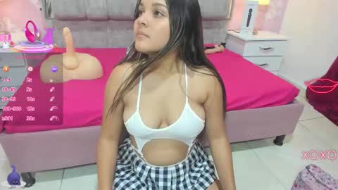 wonderkloe_ online show from September 18, 8:02 pm