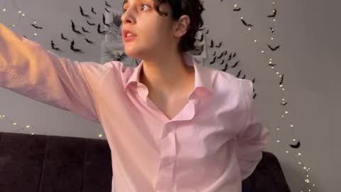 Stia online show from October 28, 6:03 am