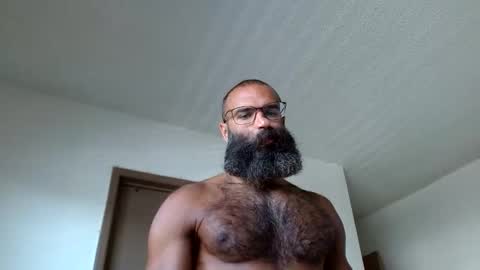 woof_wolf37 online show from June 11, 3:32 pm