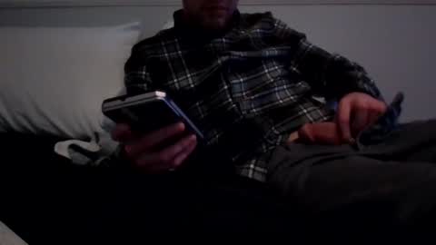 woofwolfxix online show from March 7, 3:08 am