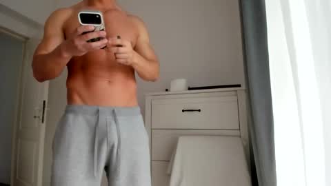 Wolfie online show from April 29, 8:19 am