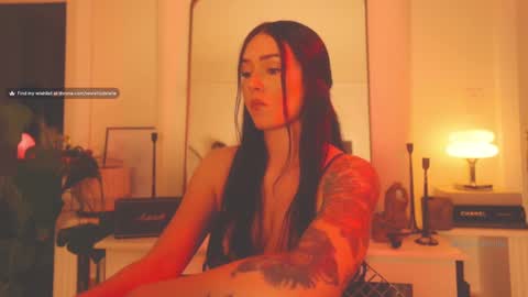 Snapshot of worshipbrielle chatting on March 11, 3:04 am Brielle online show from March 11, 3:04 am