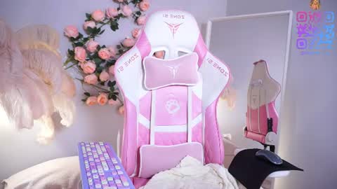 wow_angel online show from June 13, 8:47 am
