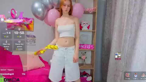 wow_emma_ online show from June 19, 1:50 pm