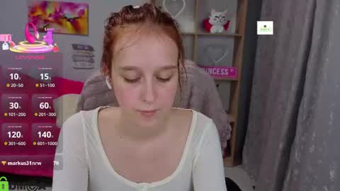 wow_emma_ online show from August 6, 1:31 pm