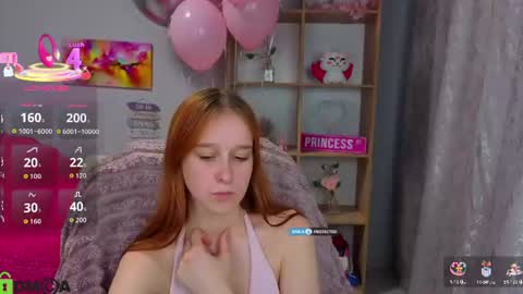 wow_emma_ online show from June 17, 1:27 pm