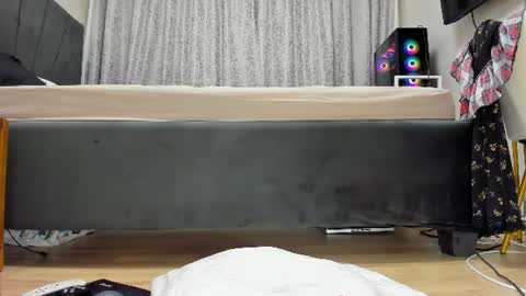              online show from July 4, 5:33 am