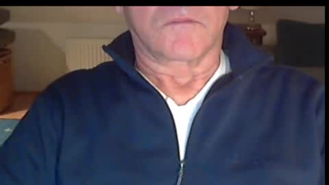 Wuki online show from December 3, 5:57 pm