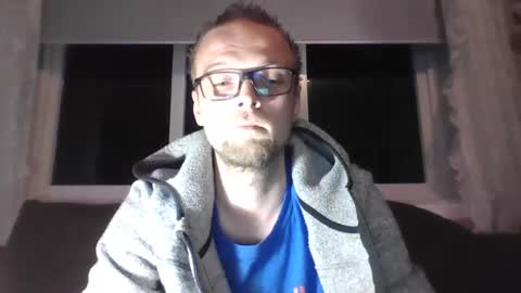 wulffi95 online show from December 4, 10:02 pm