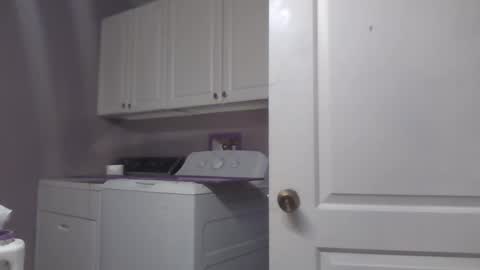 Snapshot of wundrsword33 chatting on September 11, 6:20 pm BONER DONOR online show from September 11, 6:20 pm