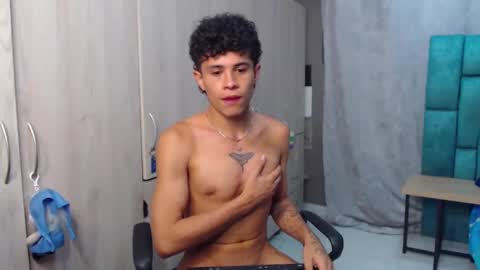 Snapshot of wyatt_444 chatting on January 16, 2:09 am wyatt online show from January 16, 2:09 am