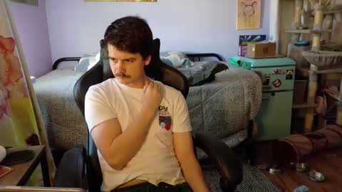 Wyatt online show from November 6, 8:01 pm