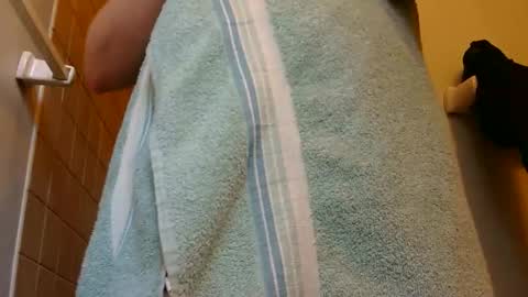 x2kayx2 online show from October 29, 1:46 pm