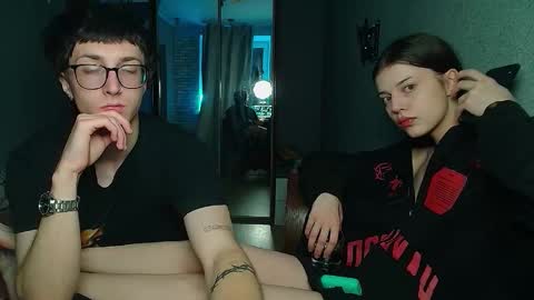 Philipp and Este online show from November 27, 5:59 am