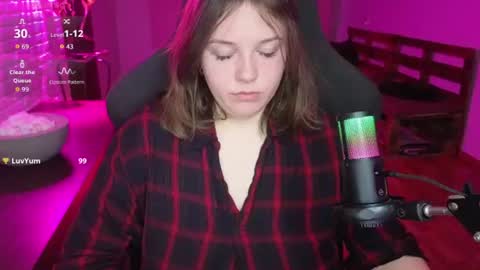 LOVE NERDS ONLY online show from June 20, 2:18 am