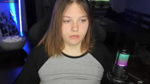 LOVE NERDS ONLY online show from September 18, 4:05 am