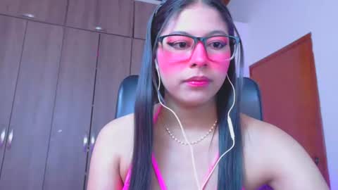 XALLYSONX online show from June 18, 11:37 am