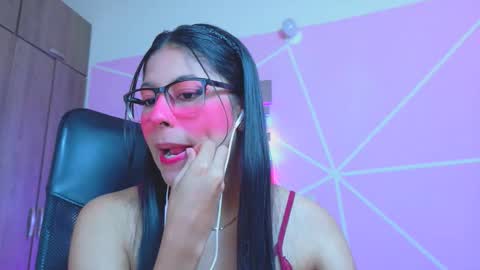 XALLYSONX online show from April 24, 12:40 pm