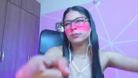 XALLYSONX online show from April 25, 1:41 pm