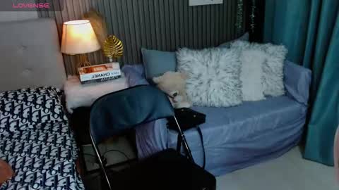 khris online show from November 28, 2:35 pm