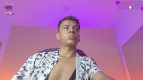 xavier fox   online show from March 10, 10:02 pm