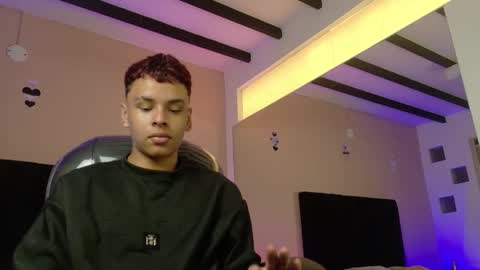 xavier fox   online show from March 17, 10:04 pm