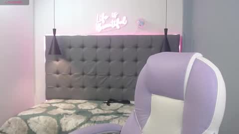 xavii_18_ online show from March 11, 12:39 pm