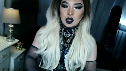 Zhavia online show from September 25, 5:31 pm