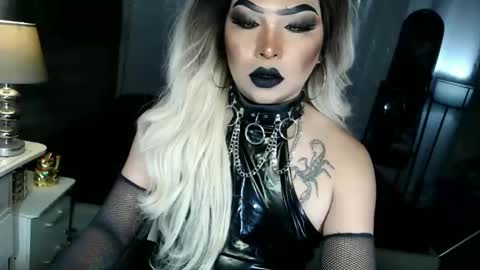 Zhavia online show from September 30, 8:30 pm