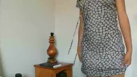 xenhuu online show from November 4, 8:59 am