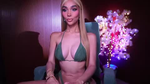 Anne online show from June 29, 3:25 am
