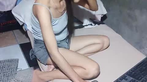 Snapshot of xhotskinny69x chatting on October 2, 9:41 am xhotskinny69x online show from October 2, 9:41 am