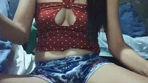 Snapshot of xhotskinny69x chatting on February 28, 1:26 am xhotskinny69x online show from February 28, 1:26 am