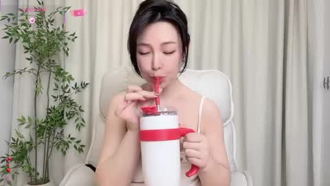 XI online show from April 28, 11:25 am