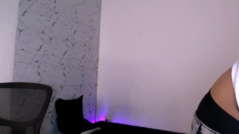 Xiao Keiko online show from April 9, 5:07 pm