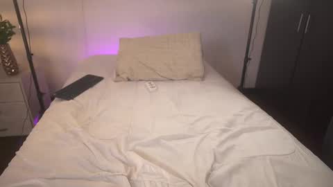 Ximena cortez online show from November 17, 3:36 pm