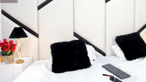 ximenacosta online show from April 26, 3:09 pm