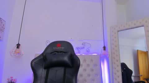 xiomara_cortes online show from February 25, 7:42 am