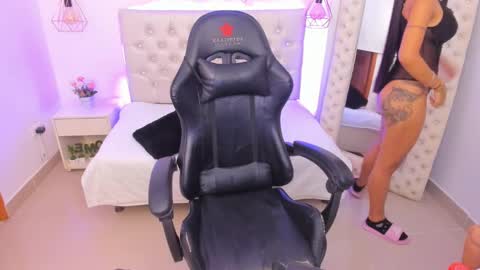 xiomara_cortes online show from March 8, 7:09 pm