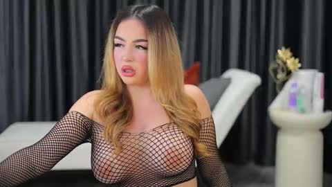 Julia online show from December 1, 5:33 pm