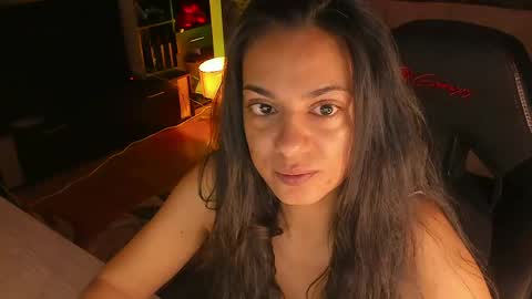 Lara online show from June 10, 9:24 pm