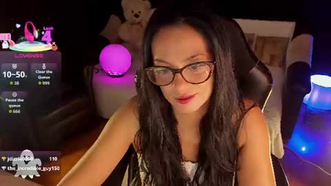 Lara online show from August 1, 10:11 pm