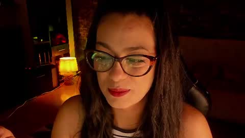 Lara online show from June 15, 9:18 pm